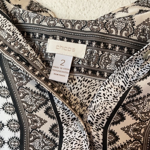 Chico’s Geometric Print Button Down Blouse Black White Size XL - Picture 4 of 6